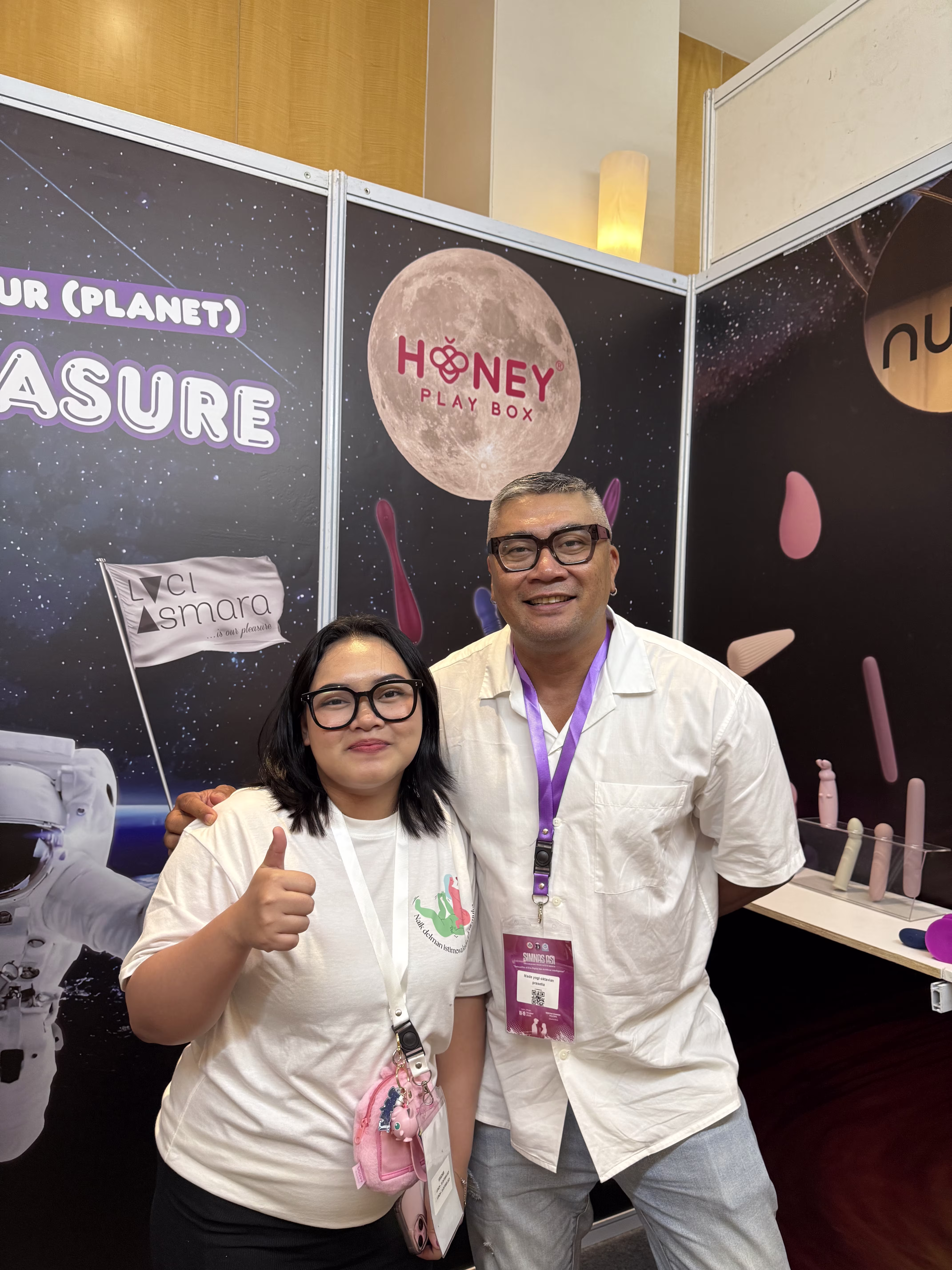 Inez and Dr Yogi from bali medika at Laciasmara booth