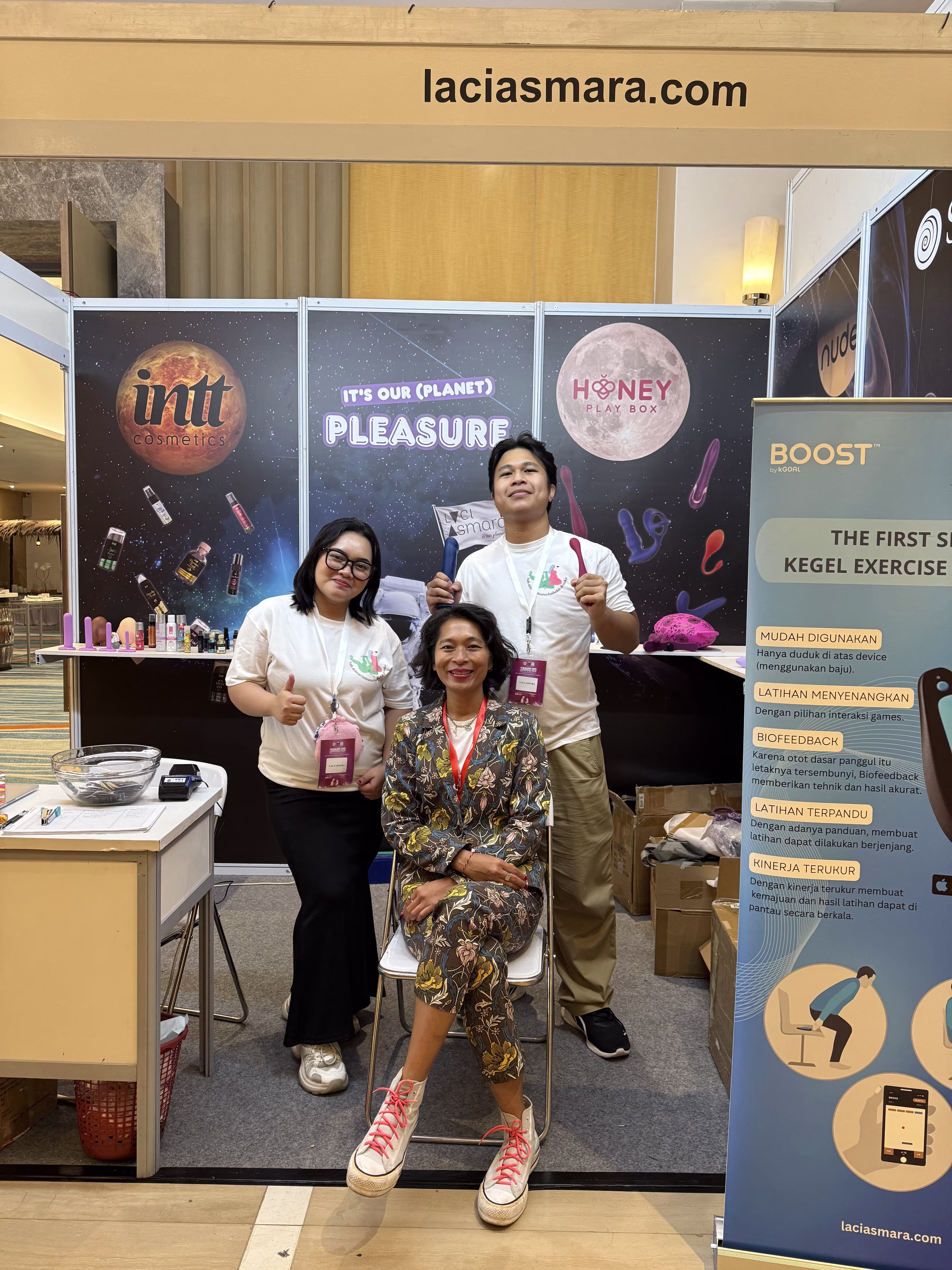Laciasmara team posing happy at Laciasmara booth SIMNAS ASI 2025