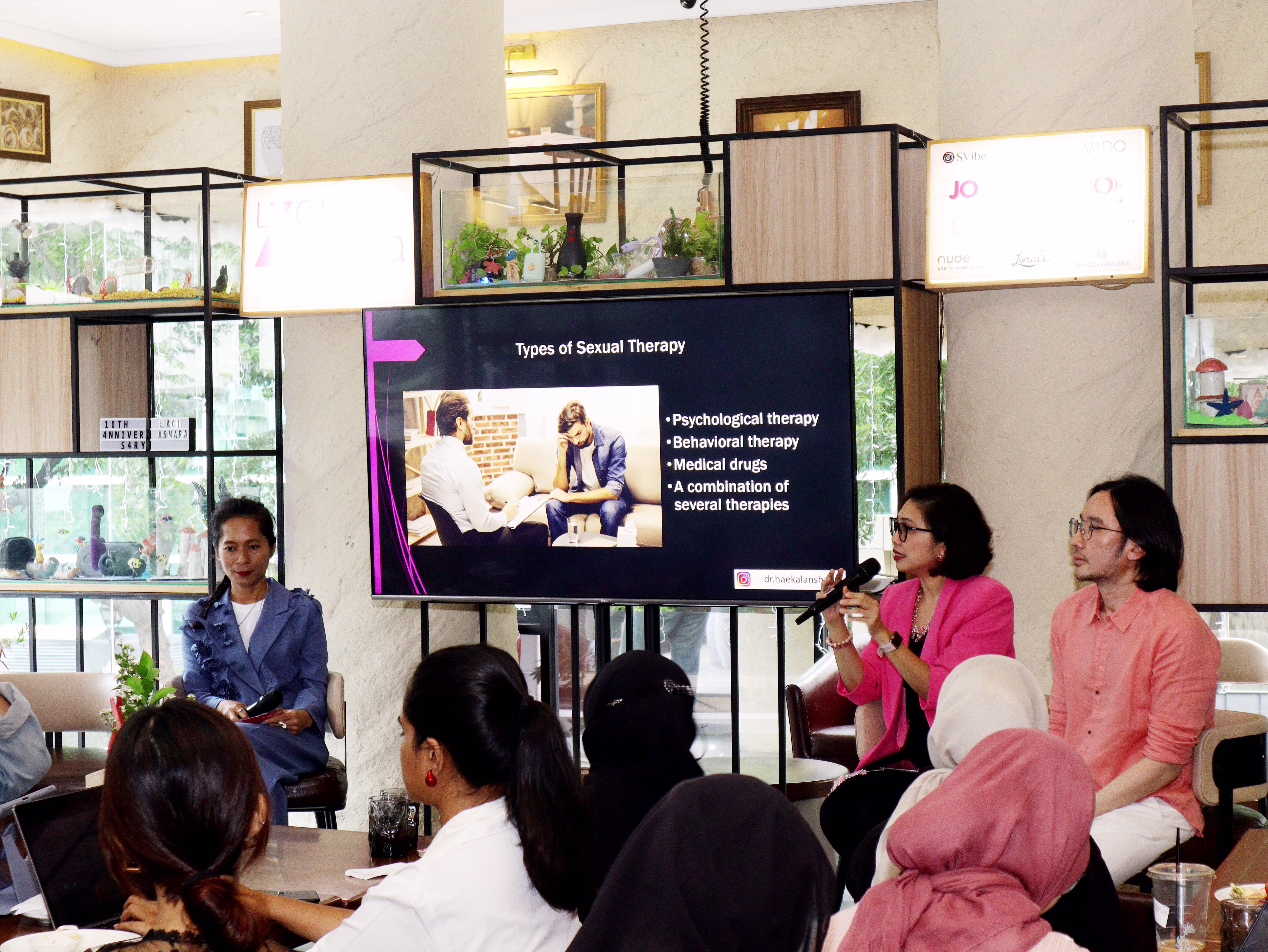 Pingkan C. B. Rumondor as a speaker having a session at Dasa Asmara Bersua by Laciasmara